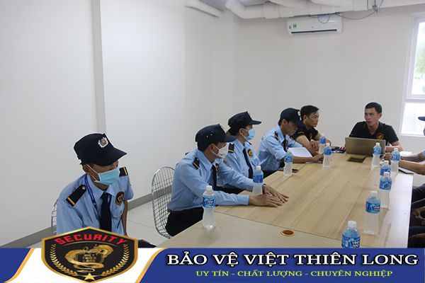 Thuê dịch vụ bảo vệ huyện Tân Trụ bảo đảm chất lượng 24/7