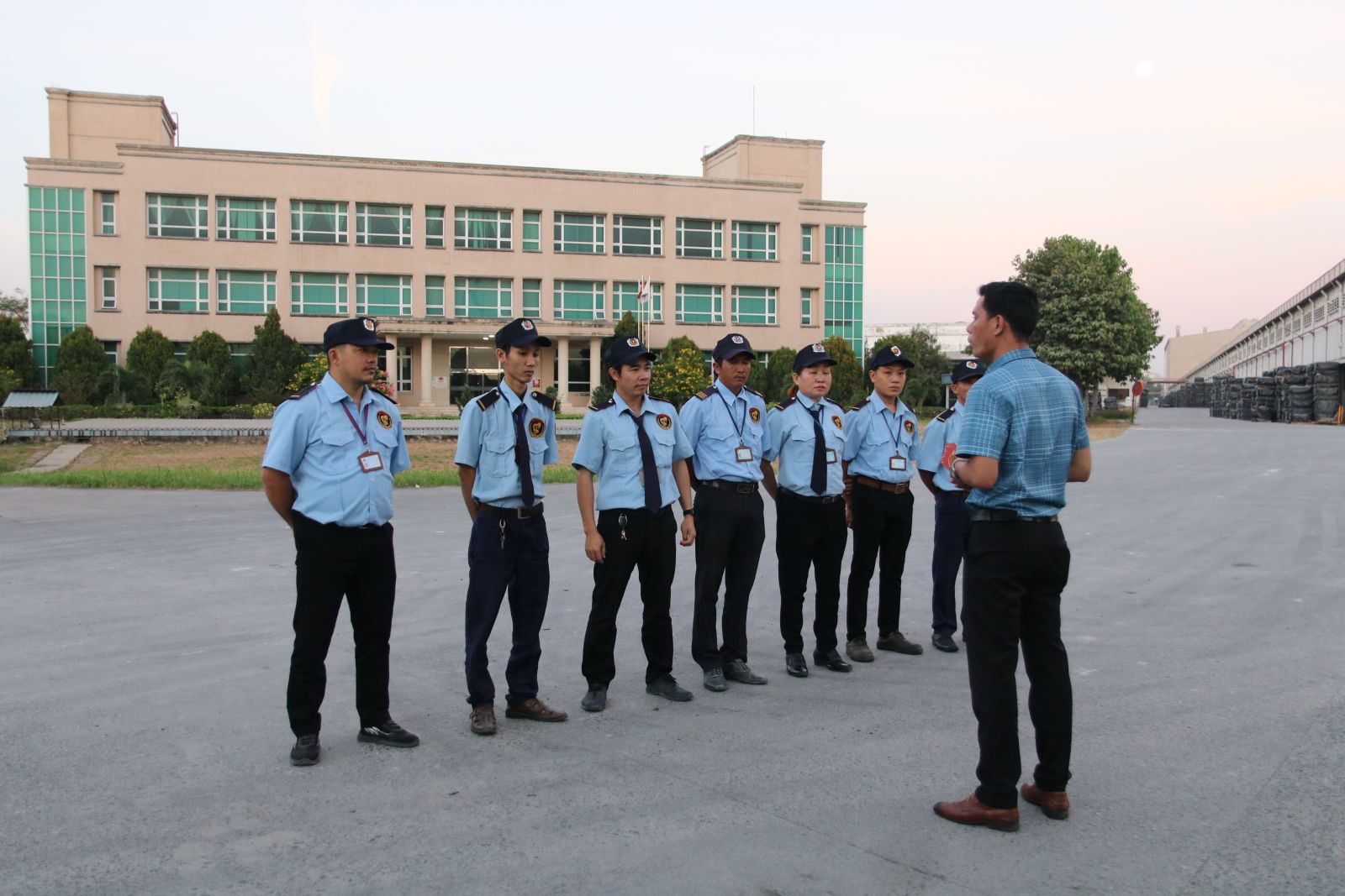 Công ty Bảo vệ Việt Thiên Long tuyển  Đội trưởng, Ca trưởng và 5 Nhân viên bảo vệ tại Đồng Nai với mức lương hấp dẫn
