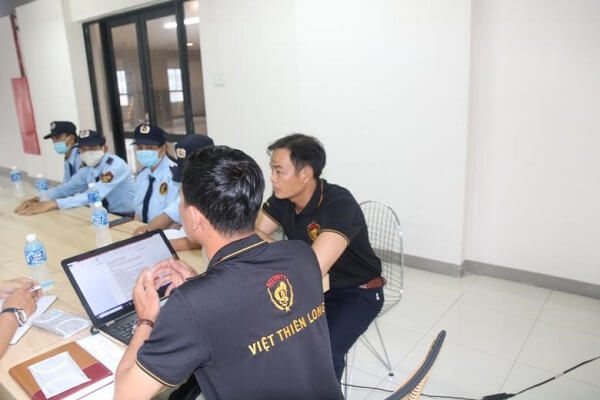 Lựclượng bảo vệ Việt Thiên Long được đào tạo chuyên môn, nghiệp vụ bài bản