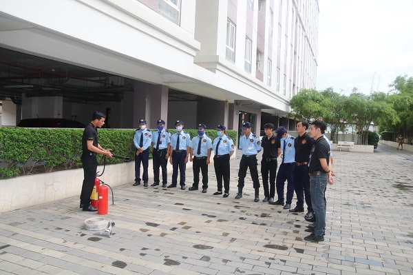  Việt Thiên Long: Huấn luyện nghiệp vụ bảo vệ chuyên nghiệp